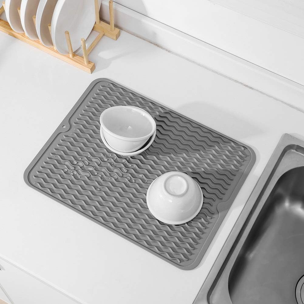 Smart silicone dish drying mat, ideal for small spaces and everyday kitchen use.