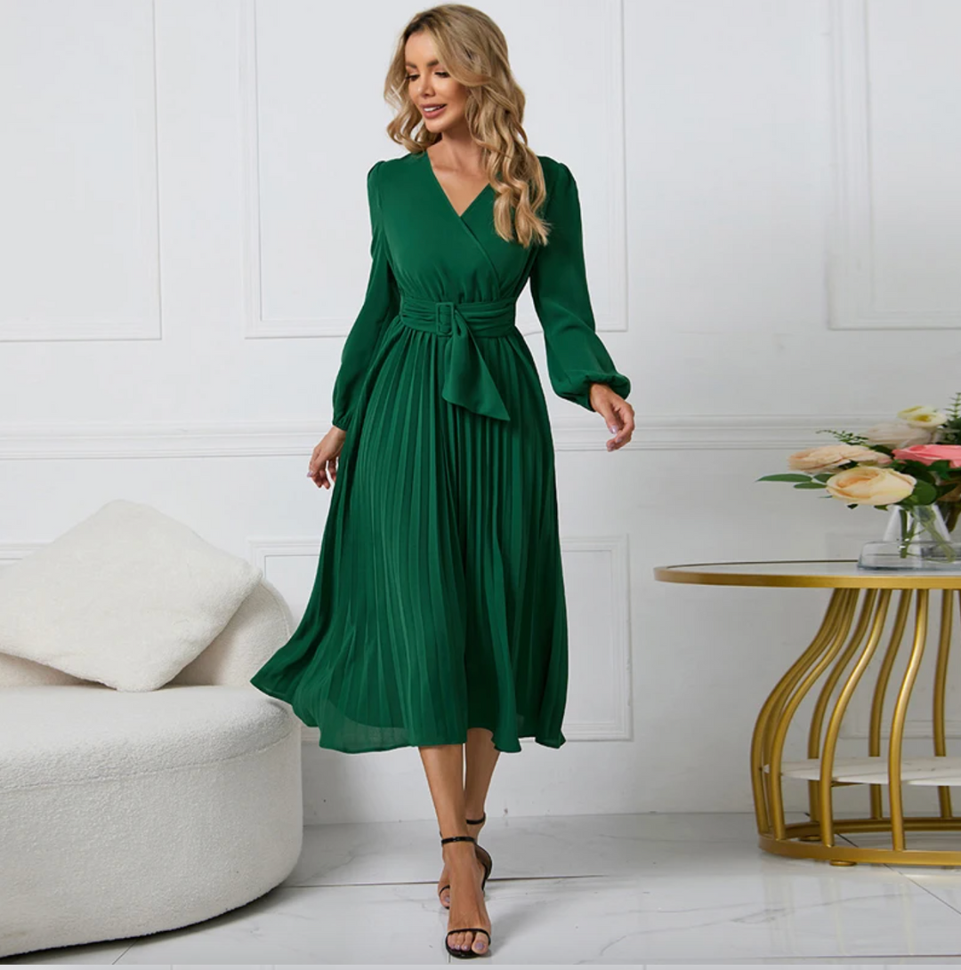 Women's elegant blazer dress, perfect for work or formal events. Stylish knee-length design.