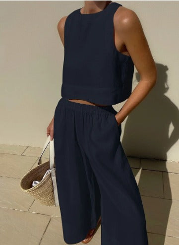 Chic women's fashion two-piece set. Versatile matching outfit for effortless style, ideal for travel or casual wear.