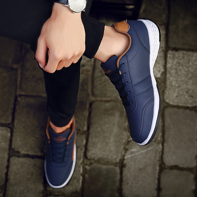 Lightweight men's ElysasSneaks comfort shoes, perfect for all-day walking and modern casual style.