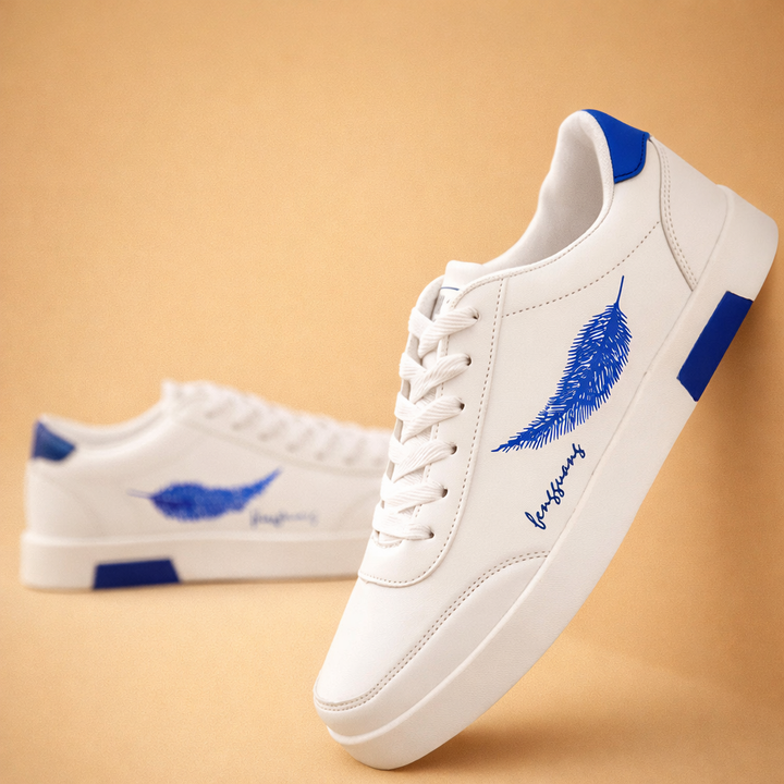 Durable men's casual low-top shoes, classic design for comfortable everyday wear.