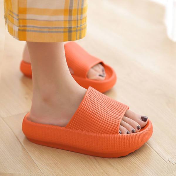 Unisex Ultra-Comfort Cloud Slippers for ultimate pain relief and foot cushioning.