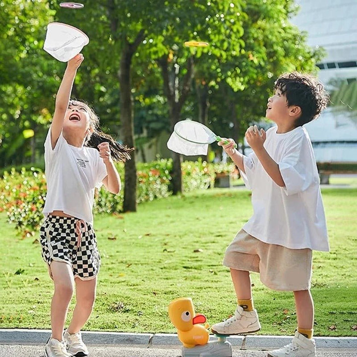 Versatile battery-free disc launcher for children's active indoor and outdoor play. Perfect kids toy.