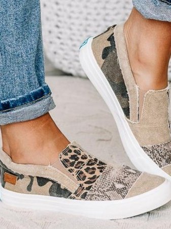 Casual women's slip-on shoes with anti-slip sole, perfect for versatile all-season comfort.