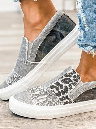 Versatile women's casual sneakers; comfortable, slip-on style suitable for all-season daily wear.