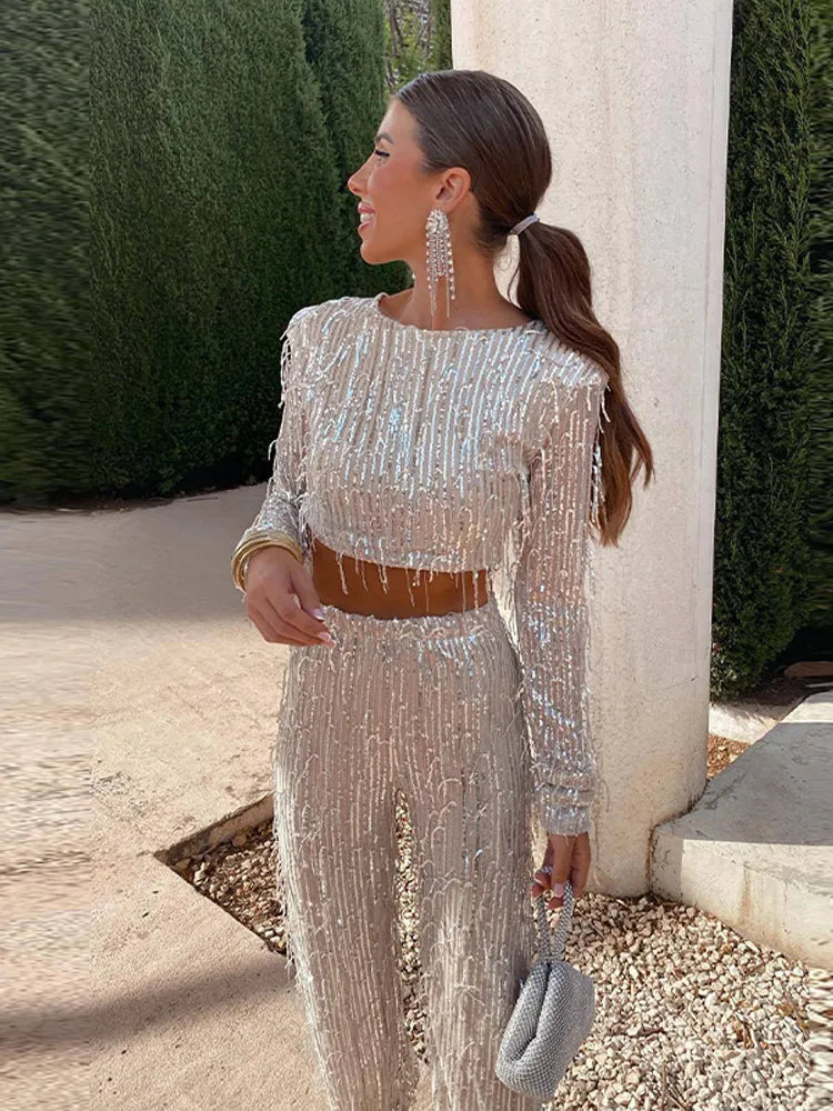 Glamorous women's sequin two-piece set, perfect for parties, evening wear & special occasions.
