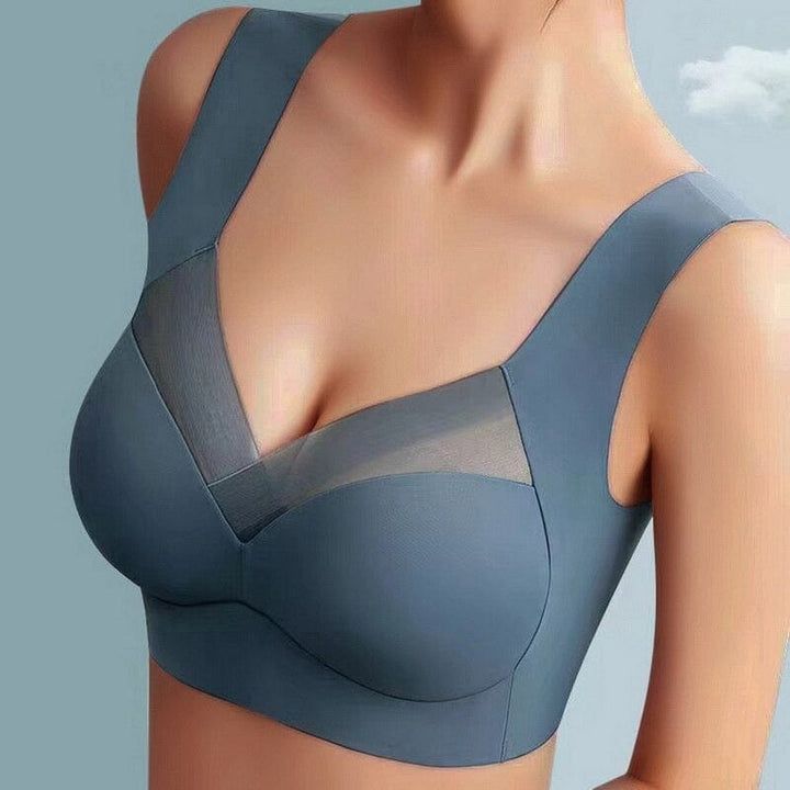 Women's seamless push-up bra for enhanced support & confidence. Smooth silhouette & comfortable invisible fit for everyday wear.
