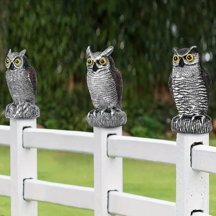 Weather-resistant realistic owl statue for outdoor garden, yard, and Halloween party decor.