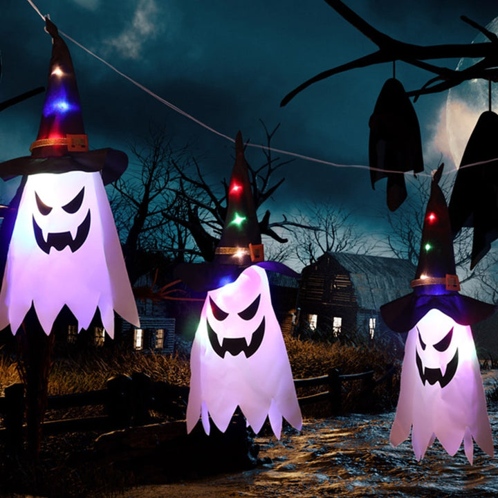Bright LED ghost string lights, great for Halloween party and yard decorations.