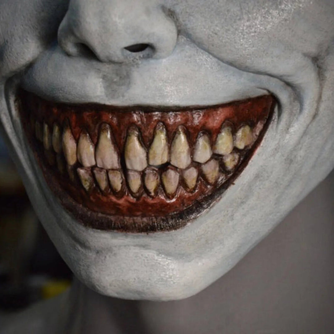 Unisex scary demon mask with white & green details, perfect for Halloween, cosplay, or fright night parties.