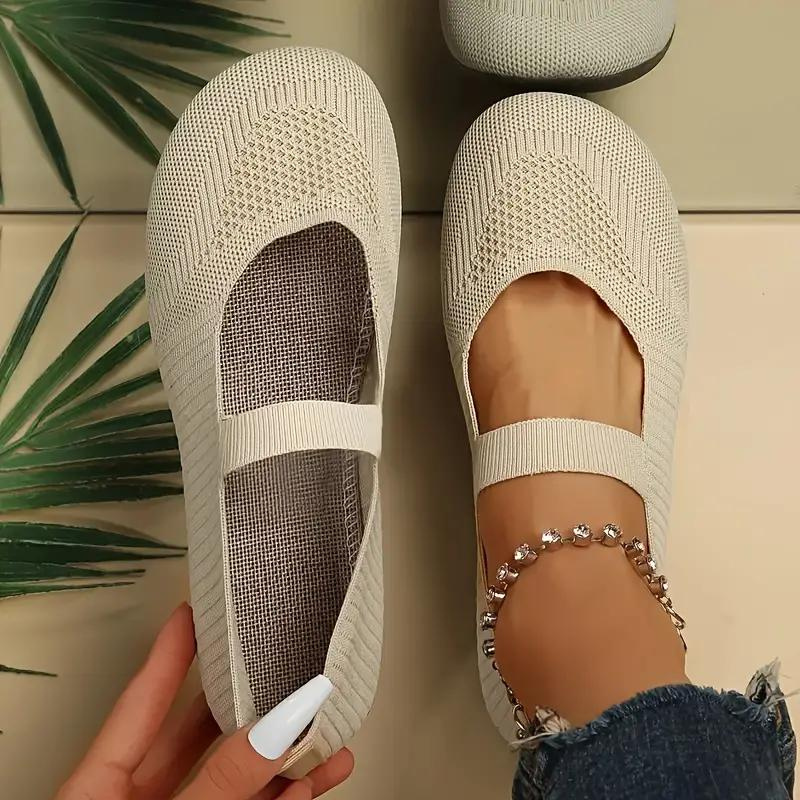 Round toe women's Mary Jane flats with strap, designed for ultimate everyday comfort and wear.