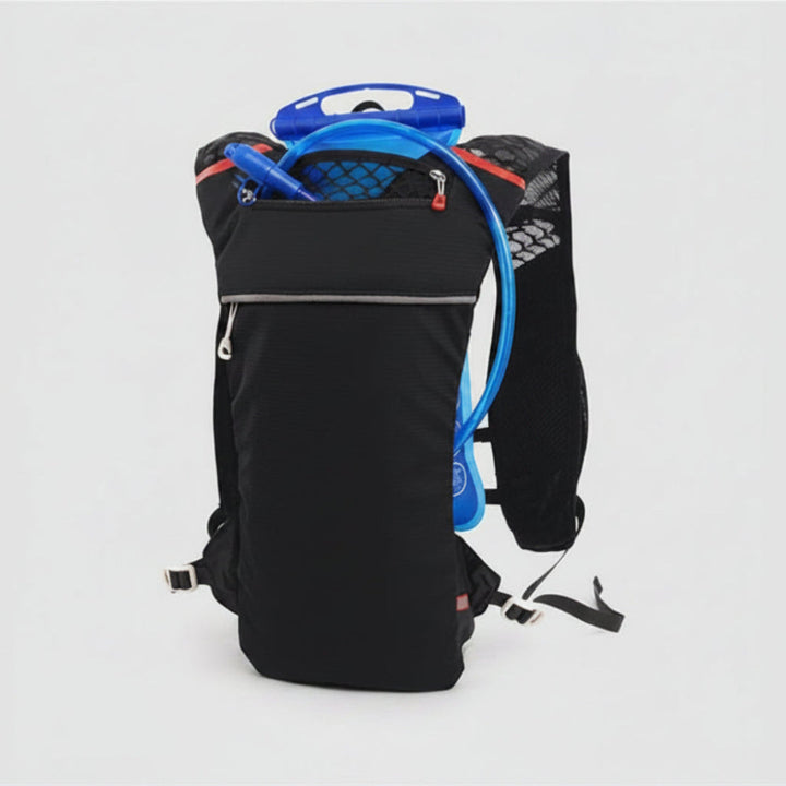 Athletic running vest with 5-liter capacity, perfect for endurance sports.