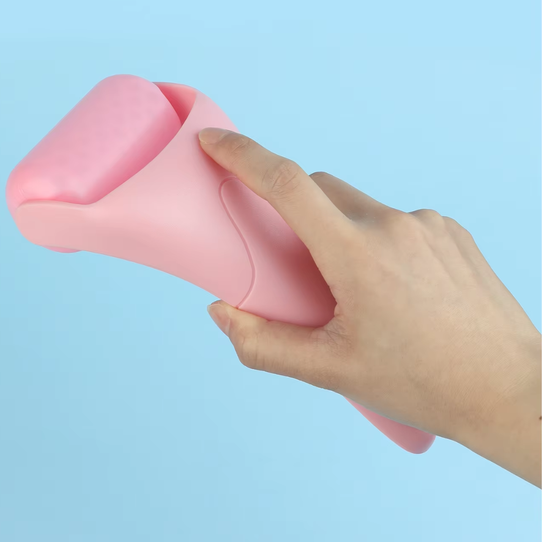 Beauty ice roller, provides cooling therapy for face. Reduces puffiness & fine lines. Unisex.