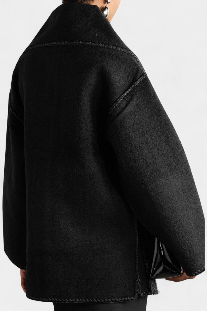 Versatile women's elegant fringe-trim scarf coat, perfect for stylish warmth in fall & winter.