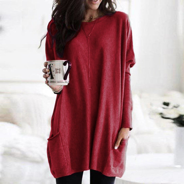 Versatile women's long sleeve tunic top with round neck, ideal for everyday fall wear.