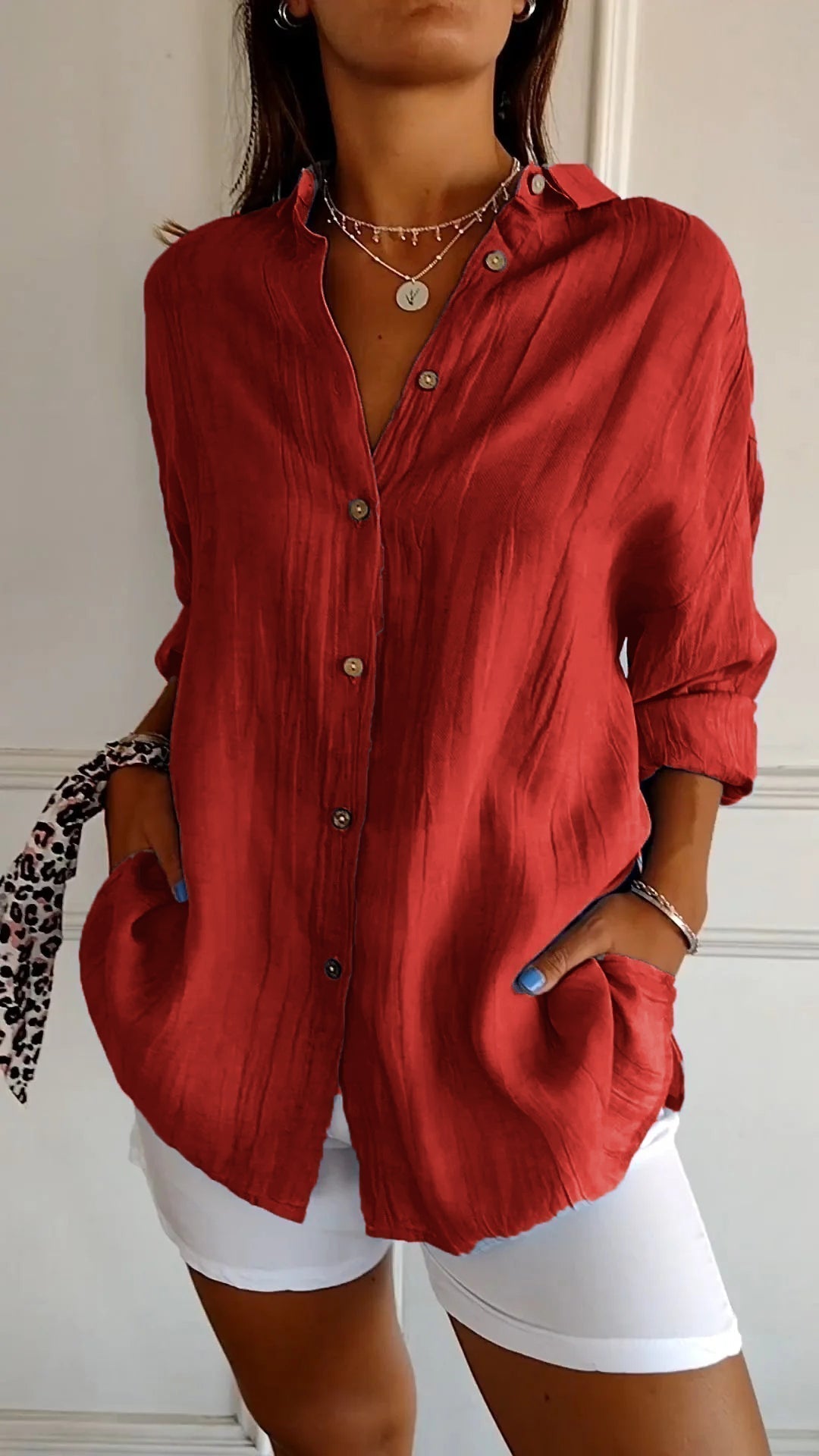 Comfortable women's pleated blouse, perfect for spring casual or office looks.