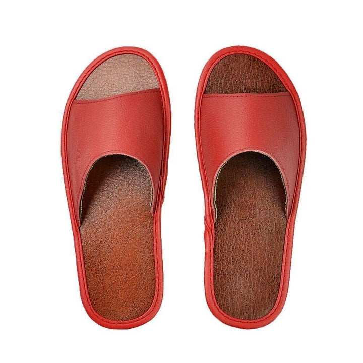 Women's casual wide slippers with a soft, cushioned footbed for supreme daily comfort.