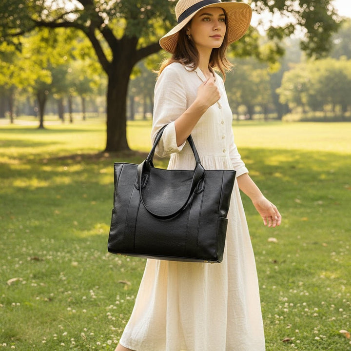 Elegant women's shoulder bag, an essential everyday tote. Versatile accessory for work, casual, or daily style.