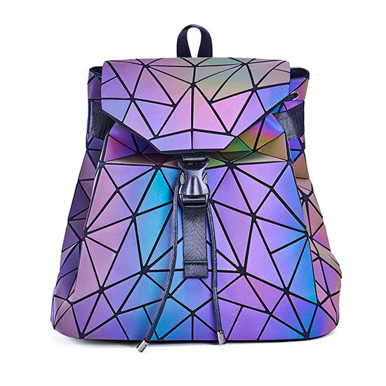 Stylish women's geometric daypack with a unique color-changing reflective surface. Ideal for school.