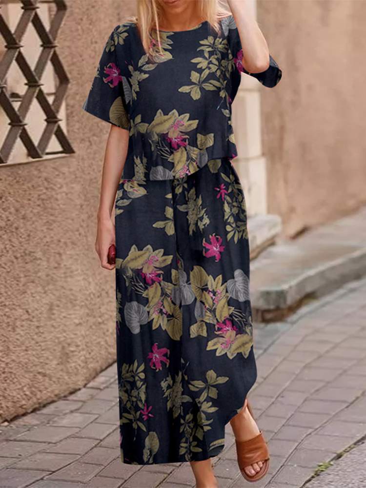 Women's casual two-piece cotton Zephyra set. Perfect for spring, summer, and relaxed vacation fashion.