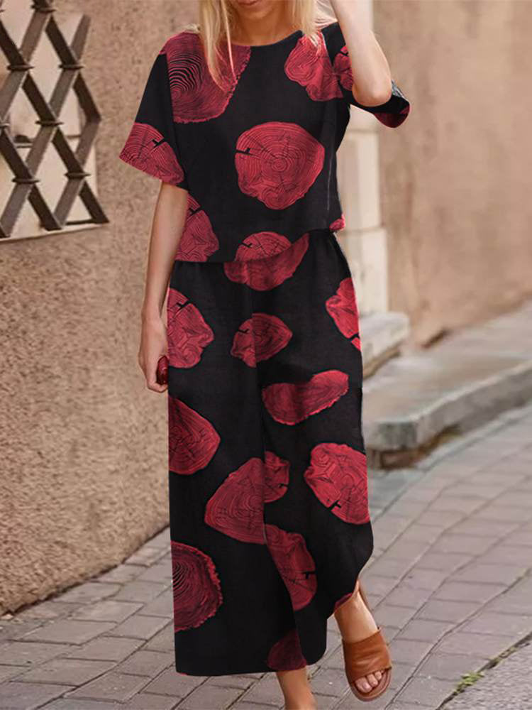 Effortless women's two-piece Zephyra summer outfit. Comfortable cotton boho set for everyday casual style.