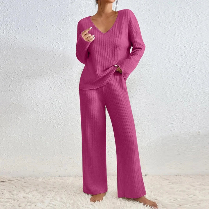 Relaxing women's ribbed V-neck loungewear set, a fashionable matching two-piece for home.