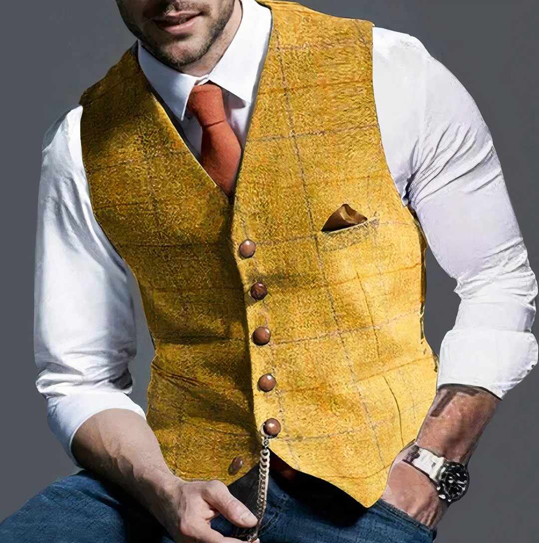 Elegant men's checked vest, perfect for classic attire, formal events, or casual layering.
