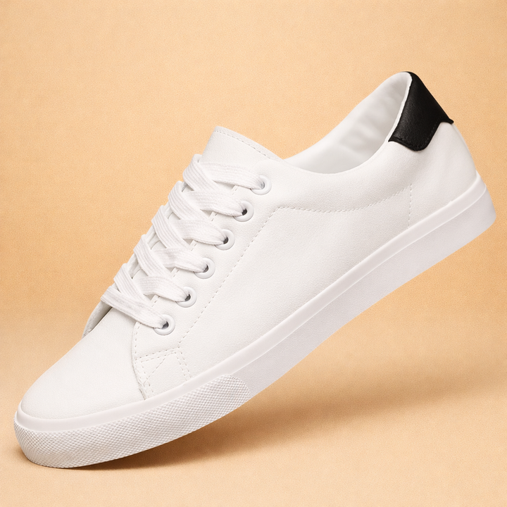 Stylish men's low-top sneakers, versatile footwear for casual and streetwear fashion.