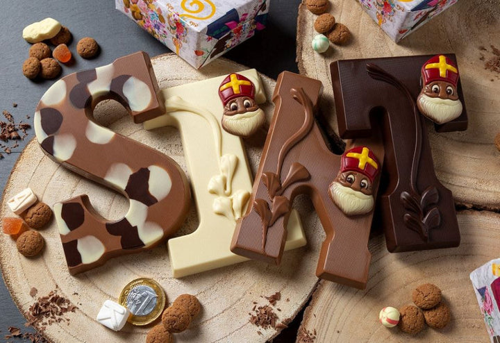Alphabet 3D silicone mold, a baking tool for fun chocolate letters & kids' crafts.