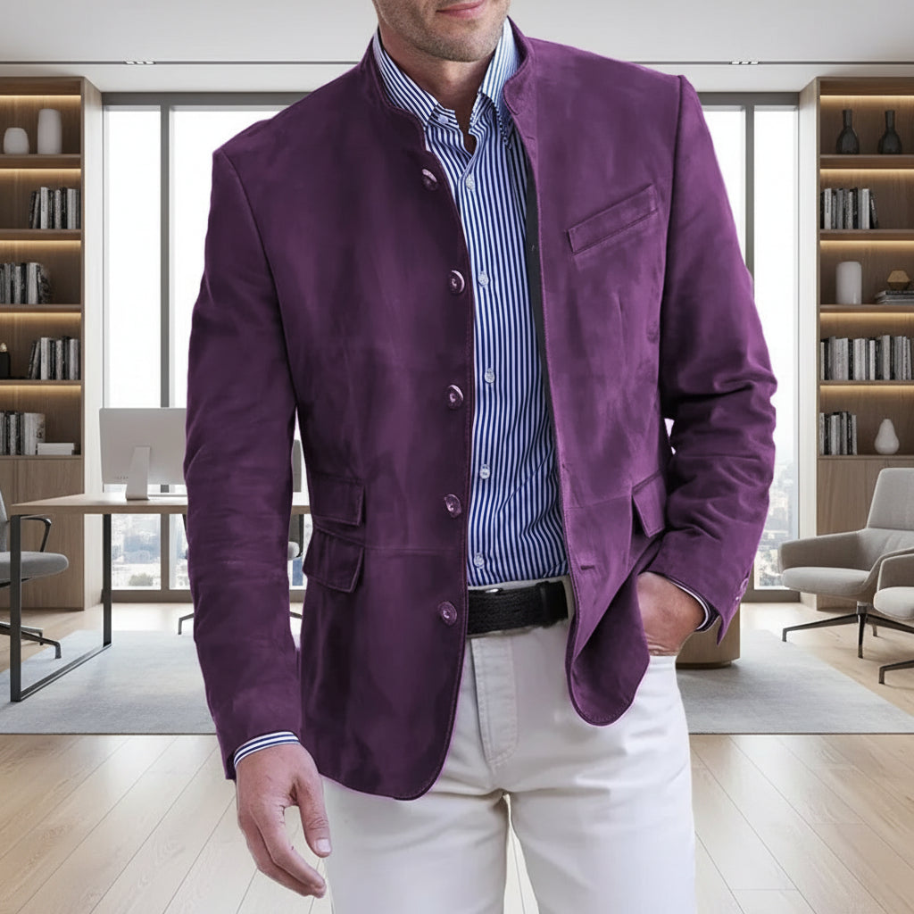 Fashionable men's casual blazer jacket, a stylish outerwear piece for a modern, versatile wardrobe.