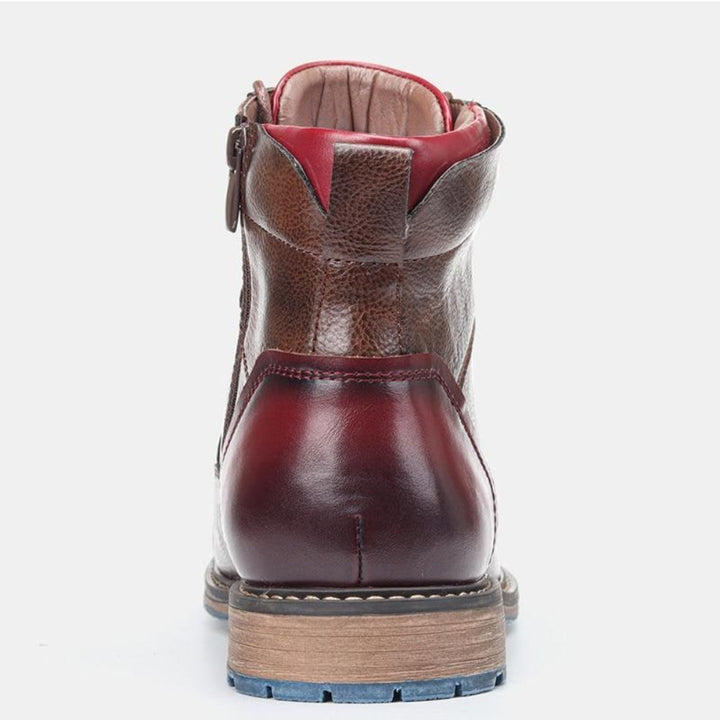 Men's everyday Oxford boots, combining classic style with casual comfort. Essential lace-up footwear for fashion.