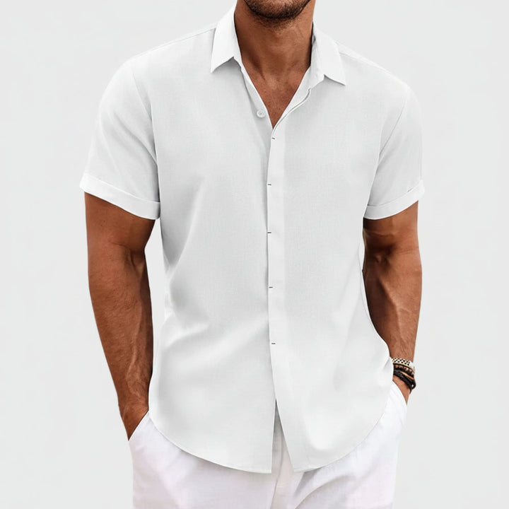 Everyday men's summer button-up shirt. Comfortable short-sleeve casual style, perfect for warm weather.