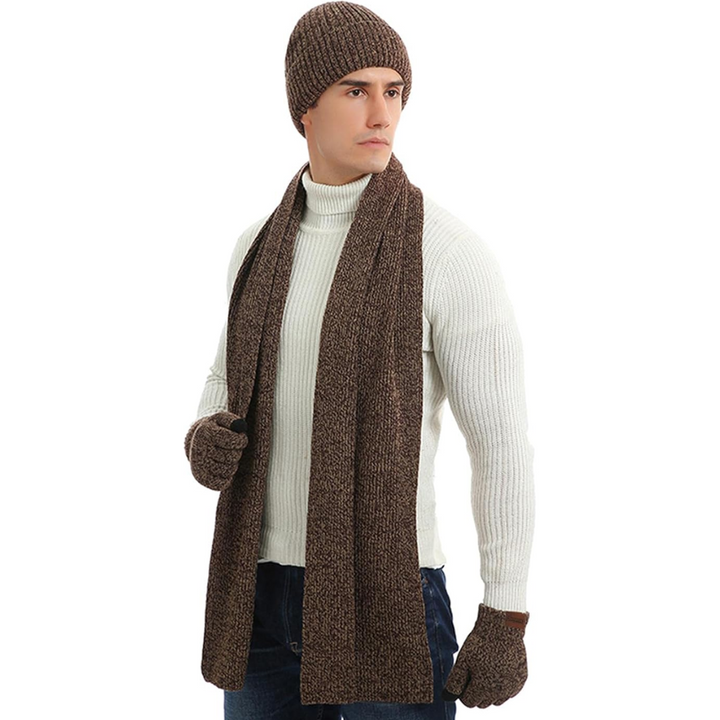 Durable men's outdoor winter set: snug beanie, practical scarf & touchscreen-ready gloves.