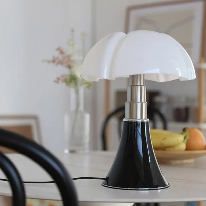 Dimmable LED flower table lamp with intuitive touch control, ideal for creating adjustable ambiance in modern homes.