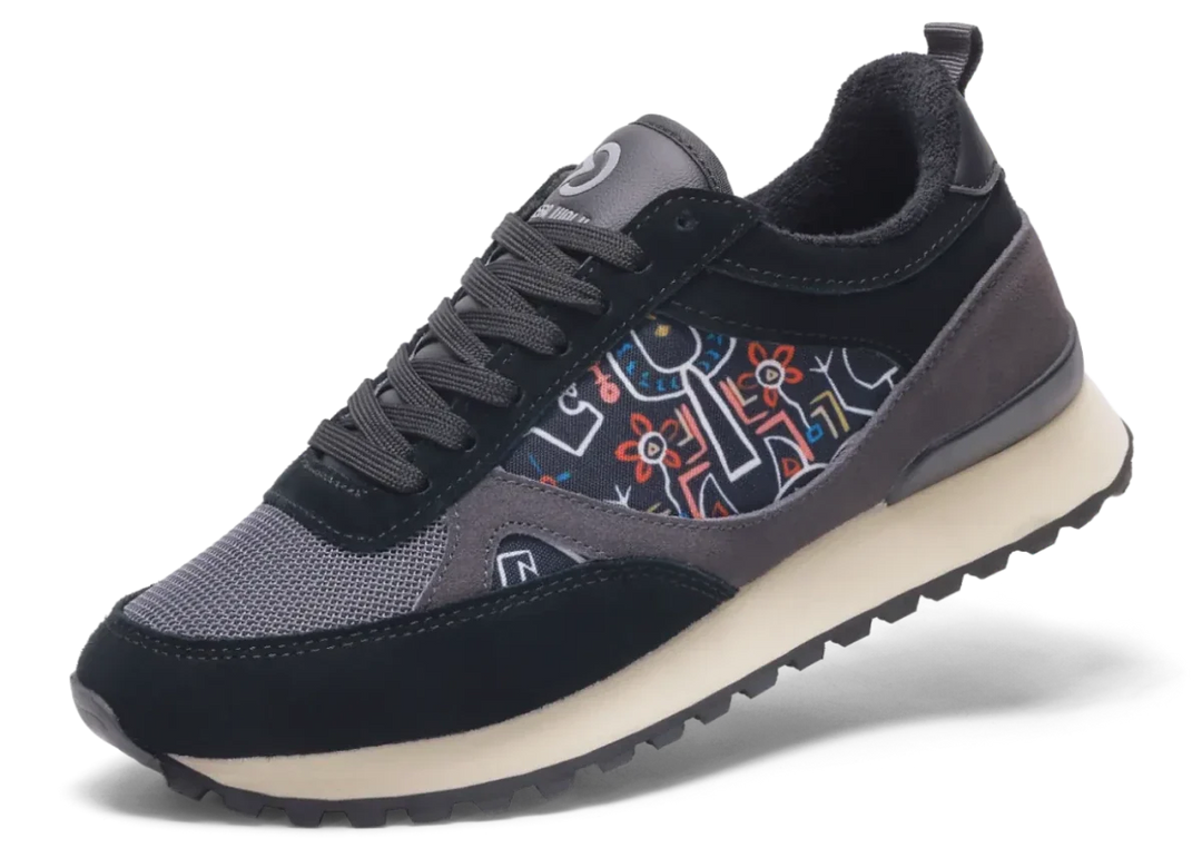 Novera lightweight orthopedic sneakers, non-slip with arch support & ultimate comfort.