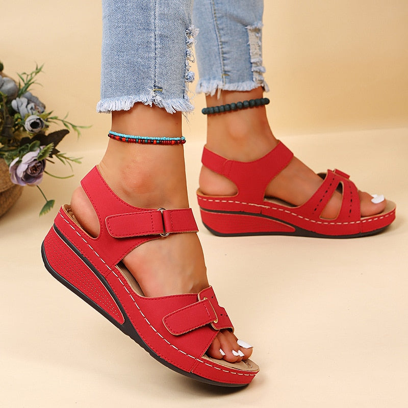 Women's Odette Orthopedic Sandals in black, designed for ultimate comfort and long walks.