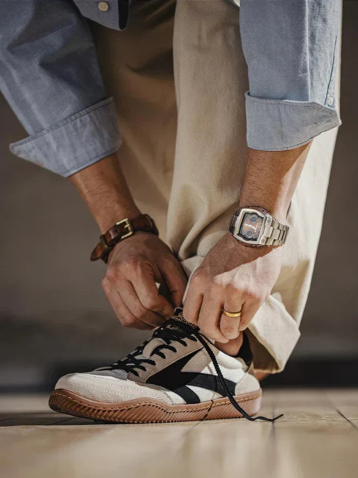 Classic men's sneakers, orthopedic support & cushioning for retro style and ultimate comfort.