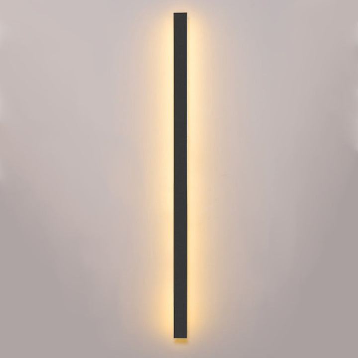 Versatile modern outdoor wall sconce. Contemporary weatherproof LED facade light, perfect exterior home decor lighting.