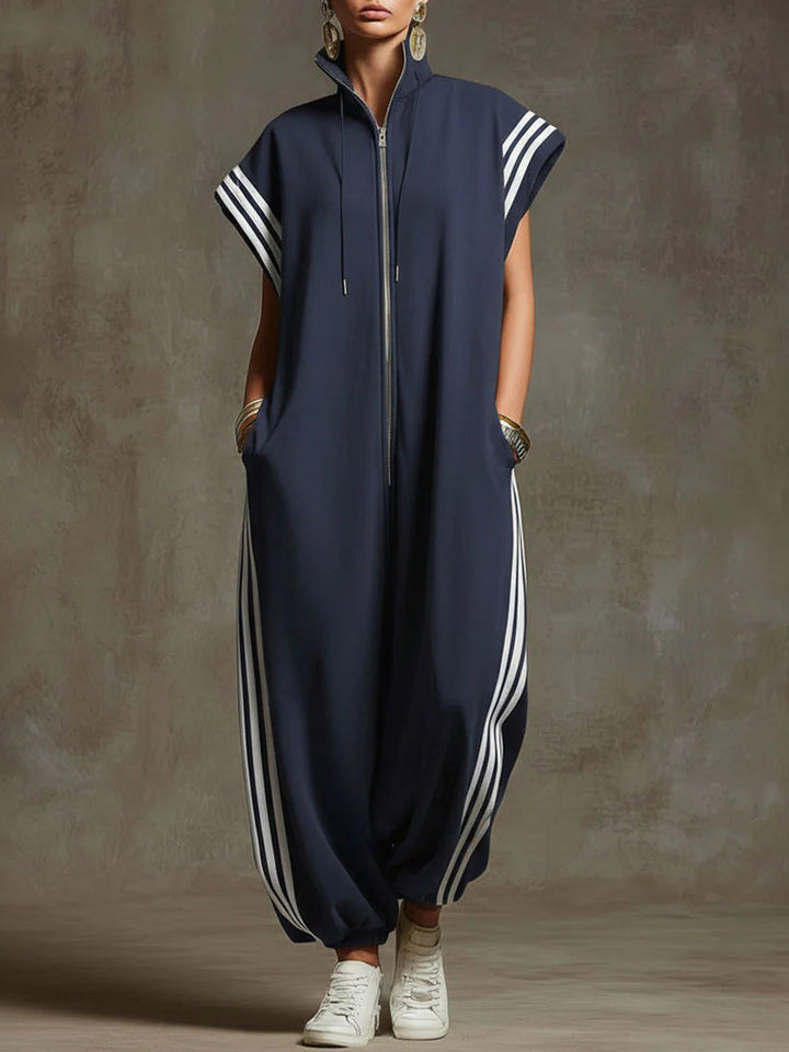 Stylish women's sleeveless zip-up romper, a comfortable wide-leg jumpsuit ideal for casual streetwear.