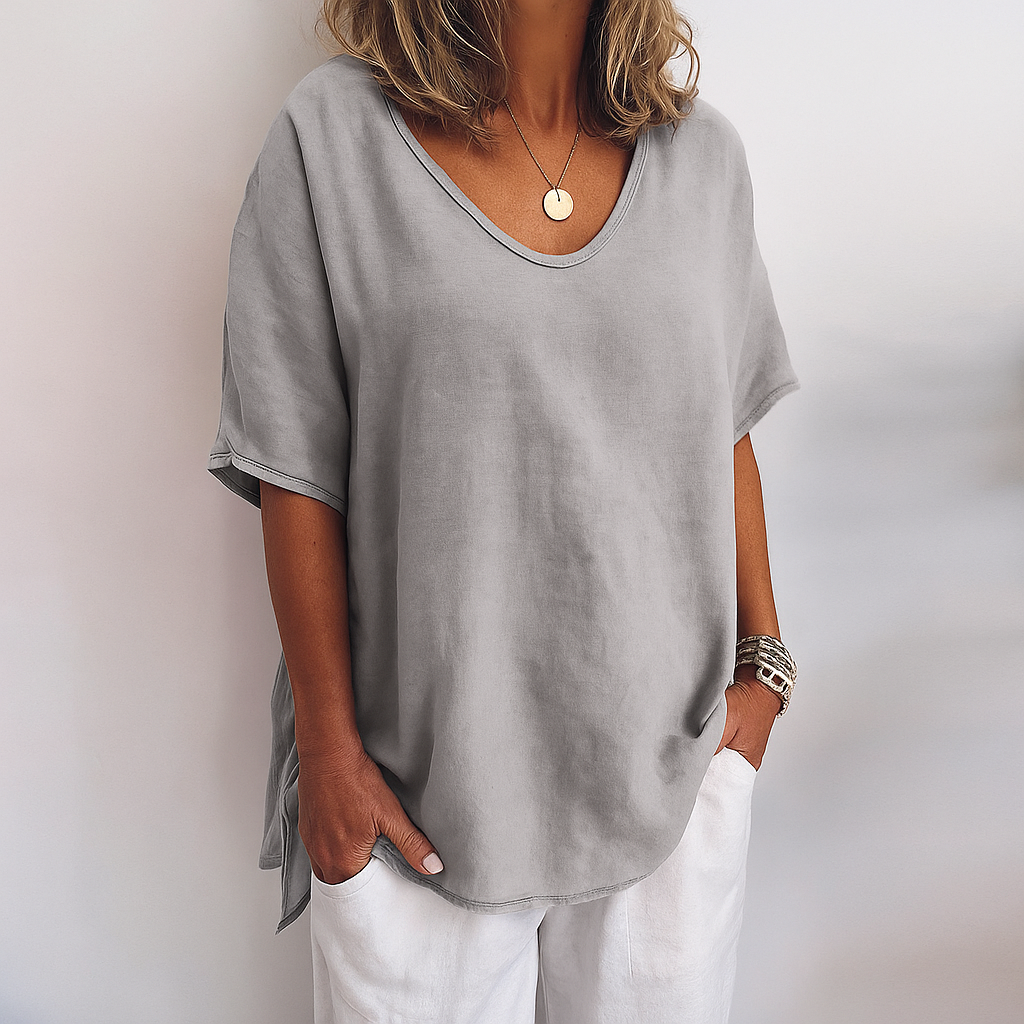 Chic women's short sleeve top, relaxed fit, offering ultimate everyday comfort for casual spring/summer style.