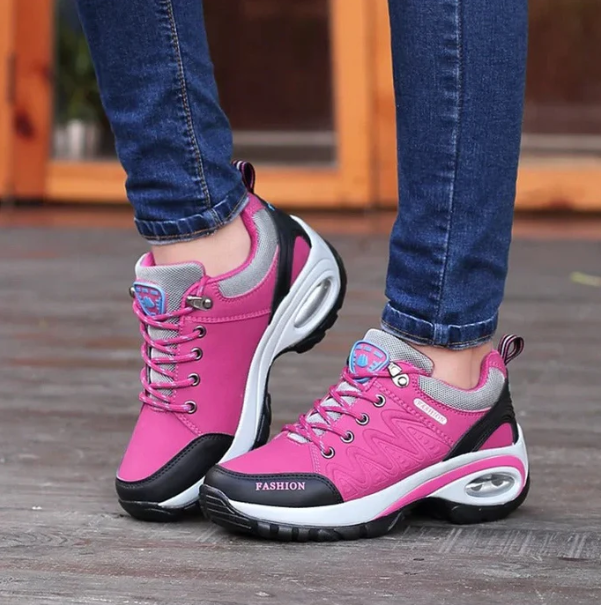 Casual Alessa women's orthopaedic sneakers, blending style with essential arch support for foot pain relief.