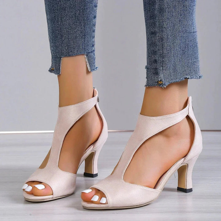 Versatile women's orthopedic heels, featuring arch support & stable block heel for walking comfort & stability.