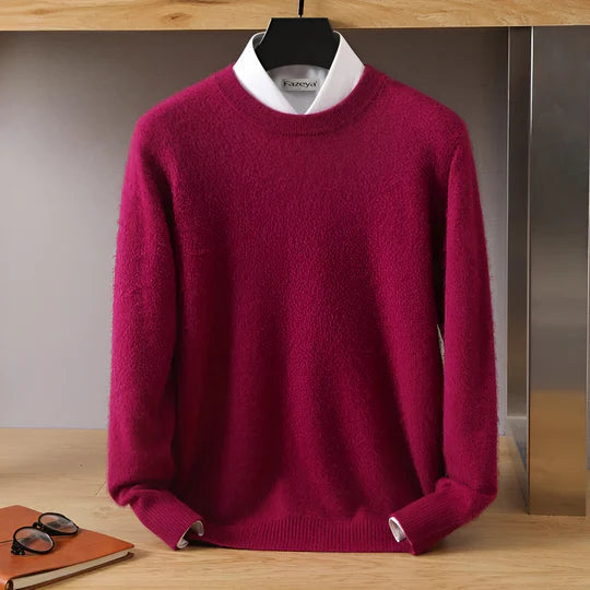 Men's classic o-neck knit sweater, a timeless long-sleeve pullover for winter fashion.