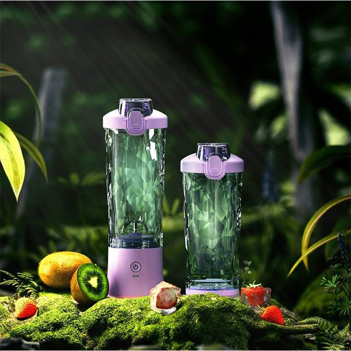 Powerful 6-blade mini blender. Ideal for travel, making smoothies, juices, & protein shakes with USB-C charging.