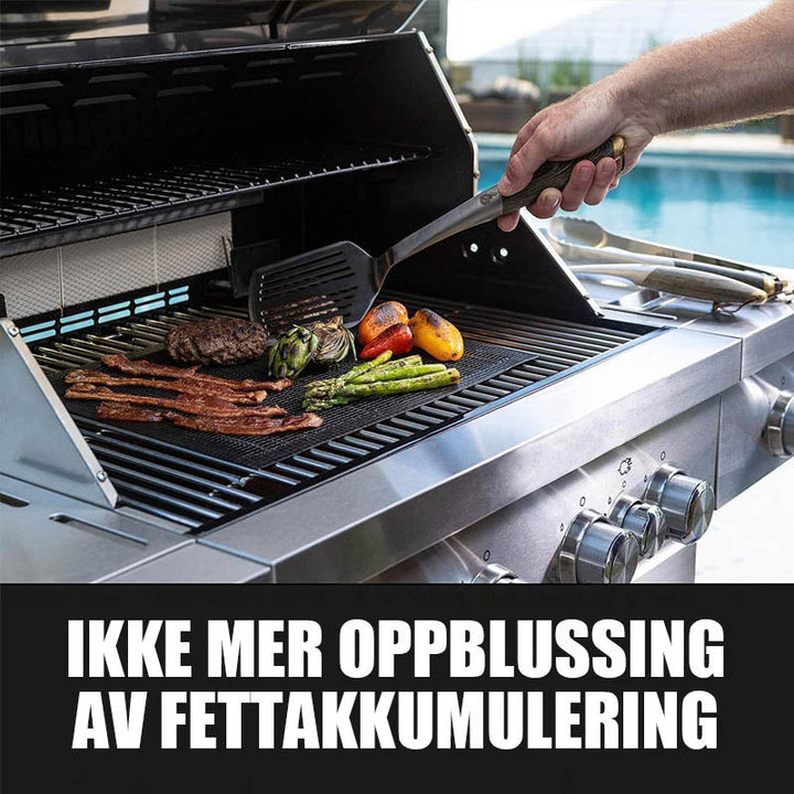Outdoor kitchen essential: universal non-stick grill mat. Heat resistant, reusable, makes BBQ easy clean.