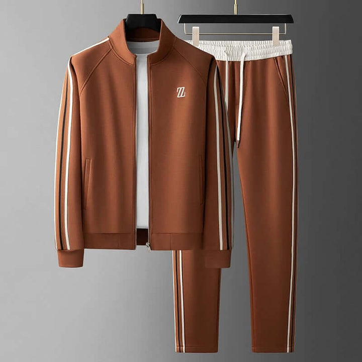 Versatile men's tracksuit activewear set, great for sportswear, lounging, or casual daily outfits.