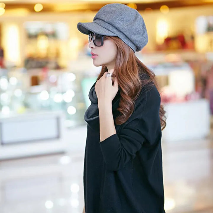 Women's vintage style retro cotton balloon hat, warm and fashionable for everyday wear.