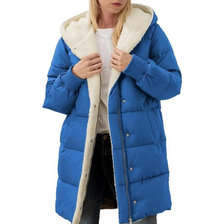 Versatile women's hooded winter coat, reversible Nina model, for warm and stylish cold weather.