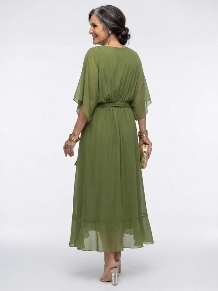 Versatile women's midi dress, chic and elegant, ideal for special occasions or smart casual wear.