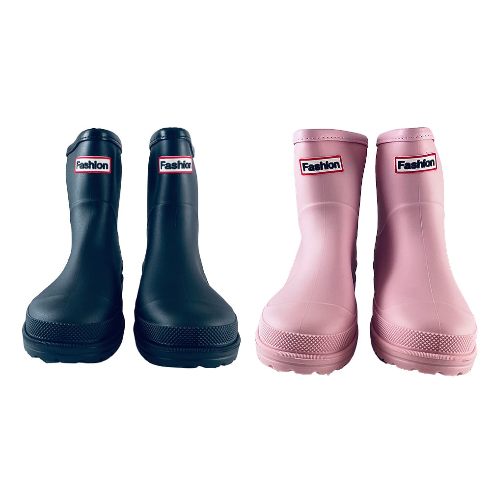 Trendy black & pink women's waterproof boots. Ideal stylish wellies for rainy days & outdoor comfort.